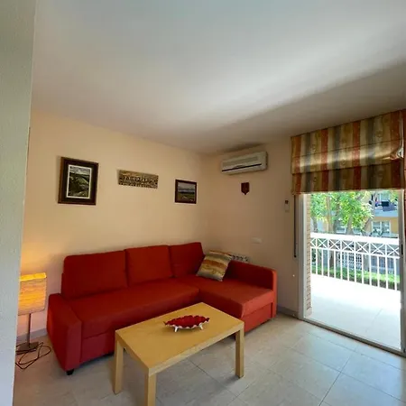 Daire Nice Apartment With Free Parking *