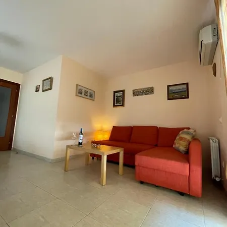 Daire Nice Apartment With Free Parking